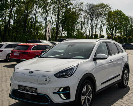 Білий Кіа Niro, об'ємом двигуна 0 л та пробігом 34 тис. км за 24750 $, фото 18 на Automoto.ua