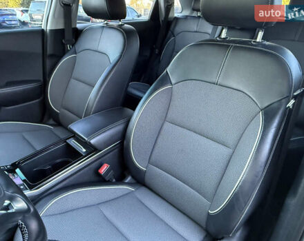 Белый Киа Niro, объемом двигателя 0 л и пробегом 80 тыс. км за 17800 $, фото 48 на Automoto.ua