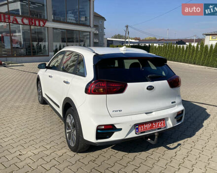 Білий Кіа Niro, об'ємом двигуна 0 л та пробігом 147 тис. км за 18200 $, фото 3 на Automoto.ua