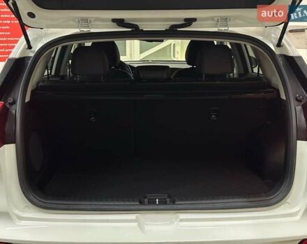 Белый Киа Niro, объемом двигателя 0 л и пробегом 38 тыс. км за 24700 $, фото 96 на Automoto.ua