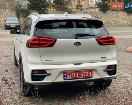 Белый Киа Niro, объемом двигателя 0 л и пробегом 150 тыс. км за 18299 $, фото 6 на Automoto.ua
