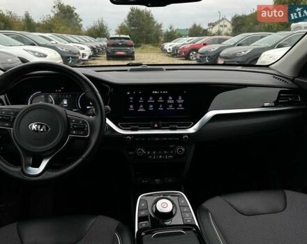Белый Киа Niro, объемом двигателя 0 л и пробегом 56 тыс. км за 23400 $, фото 64 на Automoto.ua