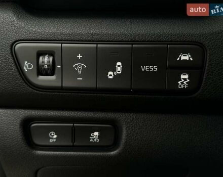 Белый Киа Niro, объемом двигателя 0 л и пробегом 62 тыс. км за 23500 $, фото 6 на Automoto.ua