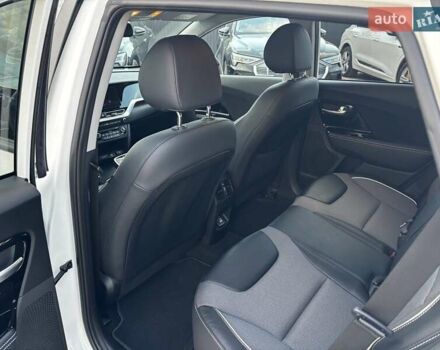 Белый Киа Niro, объемом двигателя 0 л и пробегом 72 тыс. км за 23600 $, фото 31 на Automoto.ua