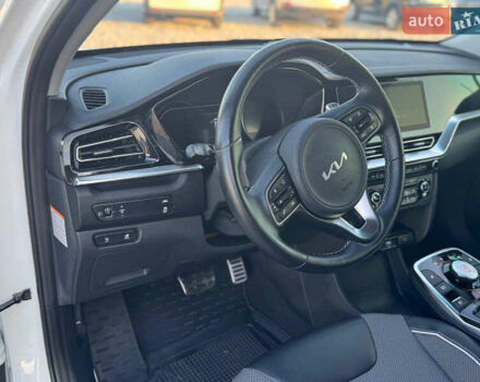 Белый Киа Niro, объемом двигателя 0 л и пробегом 112 тыс. км за 19800 $, фото 17 на Automoto.ua
