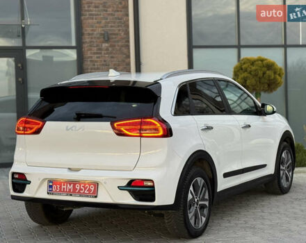 Белый Киа Niro, объемом двигателя 0 л и пробегом 113 тыс. км за 17800 $, фото 2 на Automoto.ua