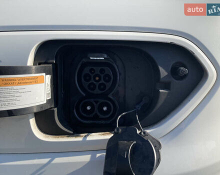 Білий Кіа Niro, об'ємом двигуна 0 л та пробігом 147 тис. км за 18200 $, фото 28 на Automoto.ua