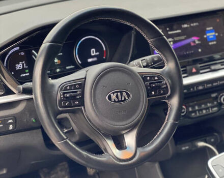 Белый Киа Niro, объемом двигателя 0 л и пробегом 150 тыс. км за 18299 $, фото 16 на Automoto.ua