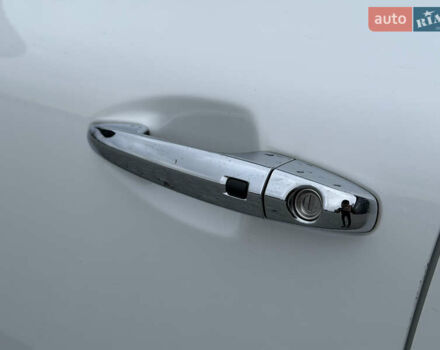 Белый Киа Niro, объемом двигателя 0 л и пробегом 39 тыс. км за 23400 $, фото 10 на Automoto.ua