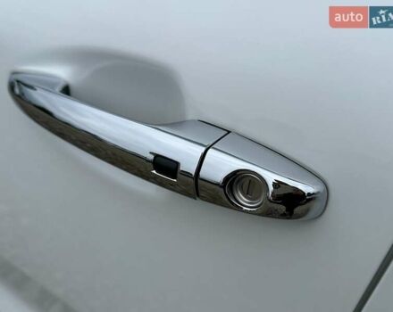 Белый Киа Niro, объемом двигателя 0 л и пробегом 56 тыс. км за 23400 $, фото 27 на Automoto.ua