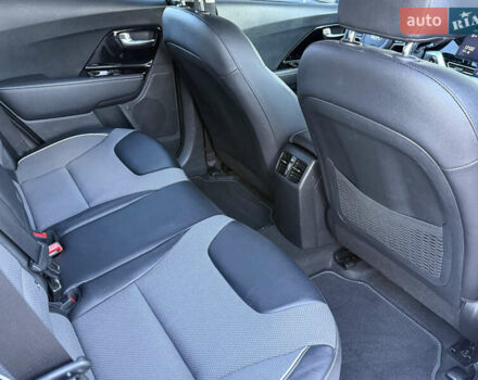 Белый Киа Niro, объемом двигателя 0 л и пробегом 80 тыс. км за 17800 $, фото 63 на Automoto.ua
