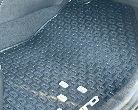 Білий Кіа Niro, об'ємом двигуна 0 л та пробігом 107 тис. км за 20900 $, фото 45 на Automoto.ua