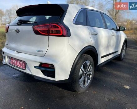 Белый Киа Niro, объемом двигателя 0 л и пробегом 96 тыс. км за 16800 $, фото 19 на Automoto.ua