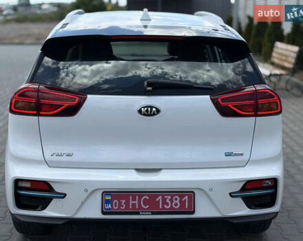 Белый Киа Niro, объемом двигателя 0 л и пробегом 103 тыс. км за 16899 $, фото 17 на Automoto.ua
