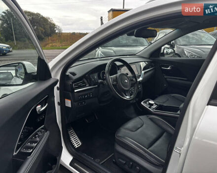Белый Киа Niro, объемом двигателя 0 л и пробегом 48 тыс. км за 24350 $, фото 15 на Automoto.ua
