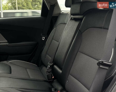 Белый Киа Niro, объемом двигателя 0 л и пробегом 98 тыс. км за 19550 $, фото 21 на Automoto.ua