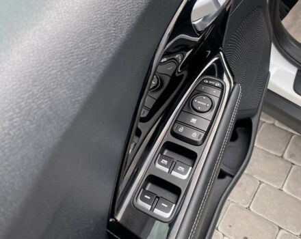 Белый Киа Niro, объемом двигателя 0 л и пробегом 120 тыс. км за 17700 $, фото 19 на Automoto.ua