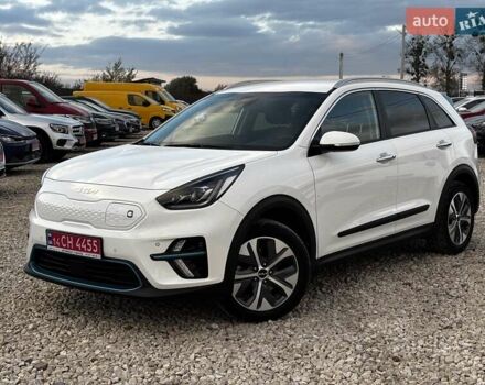 Белый Киа Niro, объемом двигателя 0 л и пробегом 72 тыс. км за 23600 $, фото 4 на Automoto.ua