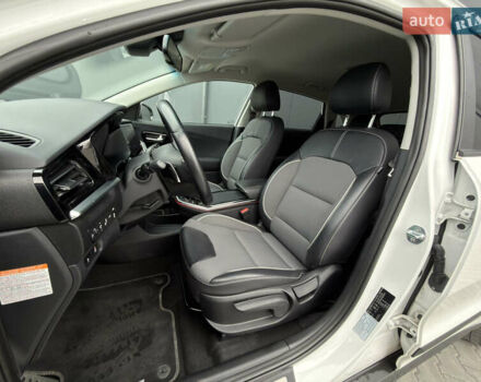 Белый Киа Niro, объемом двигателя 0 л и пробегом 39 тыс. км за 23400 $, фото 22 на Automoto.ua