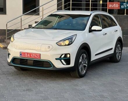 Білий Кіа Niro, об'ємом двигуна 0 л та пробігом 114 тис. км за 18880 $, фото 2 на Automoto.ua