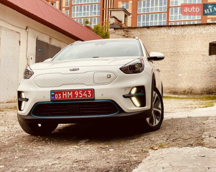 Белый Киа Niro, объемом двигателя 0 л и пробегом 164 тыс. км за 17750 $, фото 1 на Automoto.ua