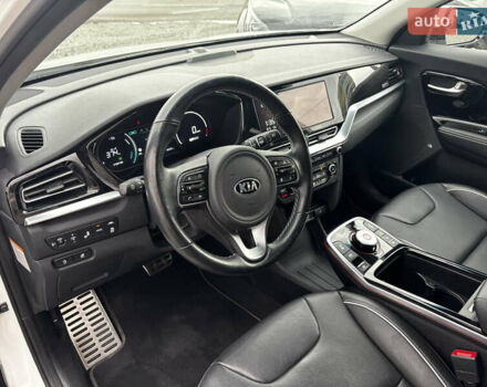 Белый Киа Niro, объемом двигателя 0 л и пробегом 48 тыс. км за 24350 $, фото 19 на Automoto.ua