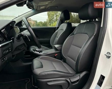 Белый Киа Niro, объемом двигателя 0 л и пробегом 56 тыс. км за 23400 $, фото 1 на Automoto.ua