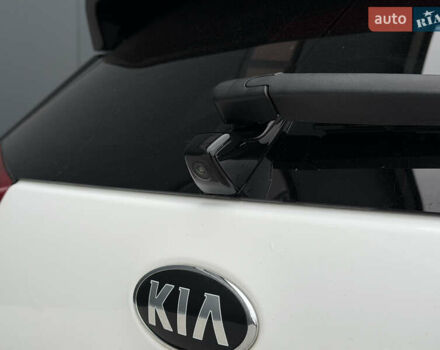 Белый Киа Niro, объемом двигателя 0 л и пробегом 39 тыс. км за 23400 $, фото 73 на Automoto.ua