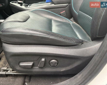 Білий Кіа Niro, об'ємом двигуна 0 л та пробігом 52 тис. км за 20500 $, фото 38 на Automoto.ua