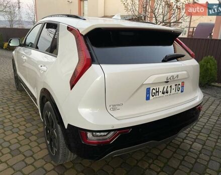 Білий Кіа Niro, об'ємом двигуна 0 л та пробігом 90 тис. км за 25300 $, фото 6 на Automoto.ua