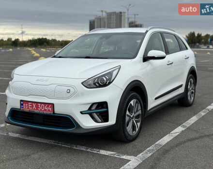 Білий Кіа Niro, об'ємом двигуна 0 л та пробігом 136 тис. км за 20500 $, фото 3 на Automoto.ua