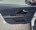 Білий Кіа Niro, об'ємом двигуна 0 л та пробігом 107 тис. км за 20600 $, фото 19 на Automoto.ua