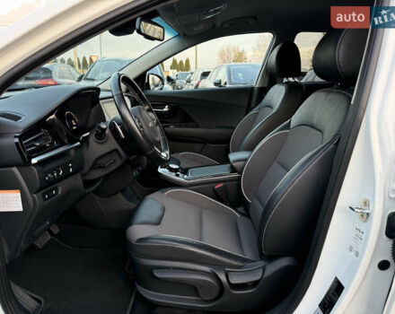 Белый Киа Niro, объемом двигателя 0 л и пробегом 53 тыс. км за 24400 $, фото 28 на Automoto.ua