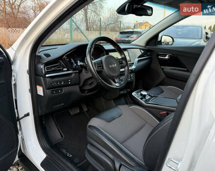 Белый Киа Niro, объемом двигателя 0 л и пробегом 53 тыс. км за 24400 $, фото 1 на Automoto.ua