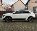Білий Кіа Niro, об'ємом двигуна 0 л та пробігом 90 тис. км за 25300 $, фото 4 на Automoto.ua