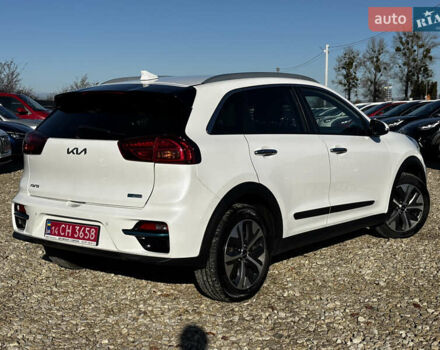 Білий Кіа Niro, об'ємом двигуна 0 л та пробігом 44 тис. км за 23900 $, фото 18 на Automoto.ua