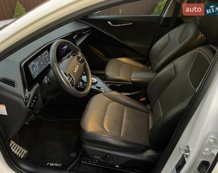Білий Кіа Niro, об'ємом двигуна 0 л та пробігом 90 тис. км за 25300 $, фото 31 на Automoto.ua