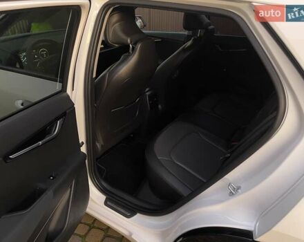 Білий Кіа Niro, об'ємом двигуна 0 л та пробігом 90 тис. км за 25300 $, фото 39 на Automoto.ua