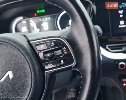 Білий Кіа Niro, об'ємом двигуна 0 л та пробігом 107 тис. км за 20600 $, фото 28 на Automoto.ua