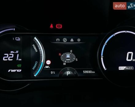 Білий Кіа Niro, об'ємом двигуна 0 л та пробігом 59 тис. км за 24900 $, фото 48 на Automoto.ua