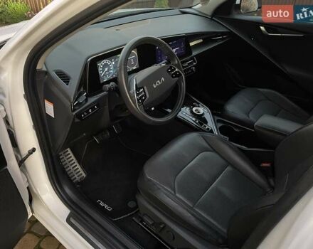 Білий Кіа Niro, об'ємом двигуна 0 л та пробігом 90 тис. км за 25300 $, фото 25 на Automoto.ua