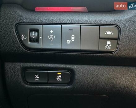 Білий Кіа Niro, об'ємом двигуна 0 л та пробігом 31 тис. км за 24800 $, фото 42 на Automoto.ua