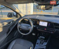 Білий Кіа Niro, об'ємом двигуна 1.58 л та пробігом 61 тис. км за 25990 $, фото 35 на Automoto.ua