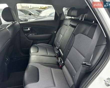 Белый Киа Niro, объемом двигателя 0 л и пробегом 58 тыс. км за 24300 $, фото 25 на Automoto.ua