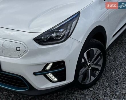 Белый Киа Niro, объемом двигателя 0 л и пробегом 58 тыс. км за 24300 $, фото 1 на Automoto.ua