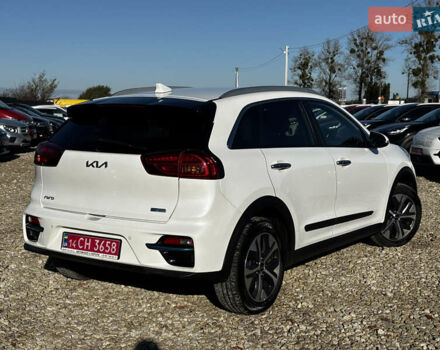 Білий Кіа Niro, об'ємом двигуна 0 л та пробігом 44 тис. км за 23900 $, фото 24 на Automoto.ua