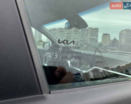 Білий Кіа Niro, об'ємом двигуна 0 л та пробігом 136 тис. км за 20500 $, фото 46 на Automoto.ua