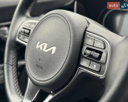 Білий Кіа Niro, об'ємом двигуна 0 л та пробігом 136 тис. км за 20500 $, фото 26 на Automoto.ua