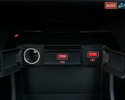 Белый Киа Niro, объемом двигателя 0 л и пробегом 53 тыс. км за 24400 $, фото 59 на Automoto.ua