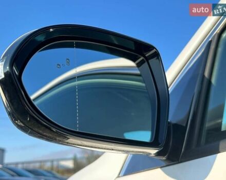 Білий Кіа Niro, об'ємом двигуна 0 л та пробігом 59 тис. км за 24900 $, фото 16 на Automoto.ua